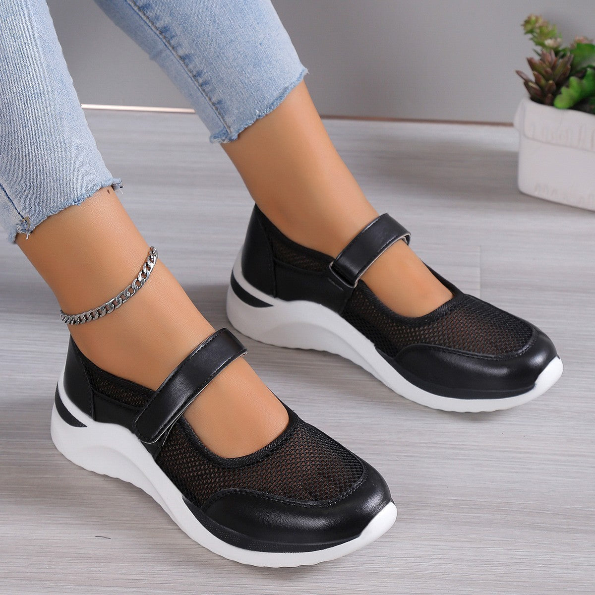 Mary Jane Sneakers Dam
